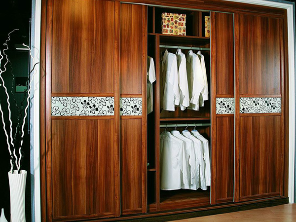 內嵌式衣柜.jpg